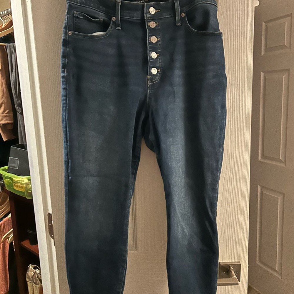 Lucky Brand High Rise Dark Blue Jeans